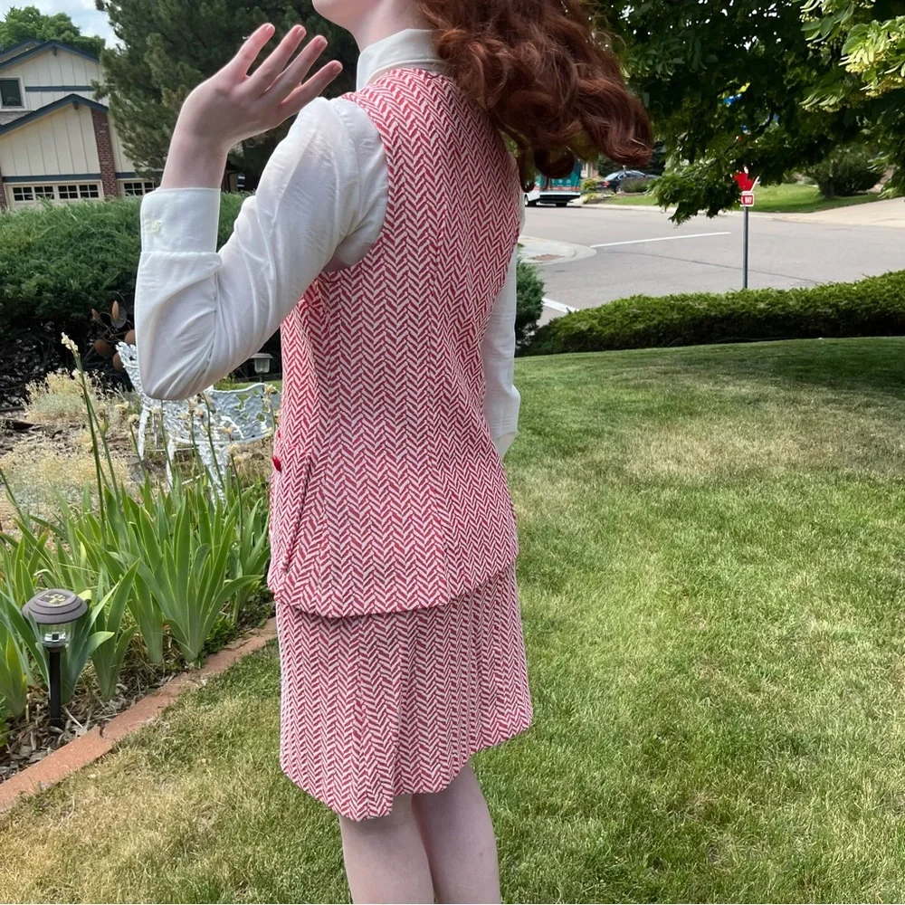 Vintage 1960 70 Mod Red white Herringbone Long Vest Skirt Suit Set Small